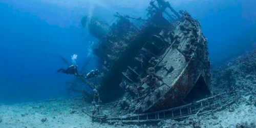 wreck diving